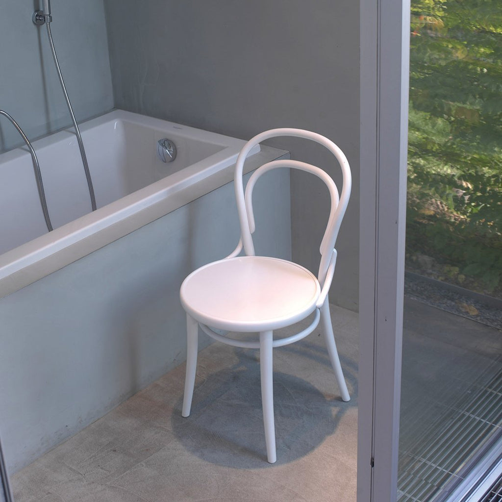 Chaise d'appoint de café classique en bois de hêtre courbé au design léger emblématique pour salle à manger