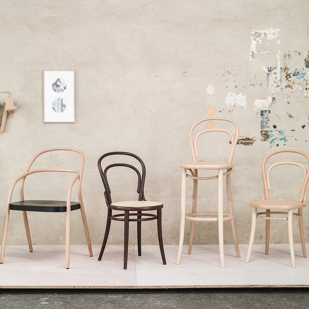 Chaise d'appoint de café classique en bois de hêtre courbé au design léger emblématique pour salle à manger