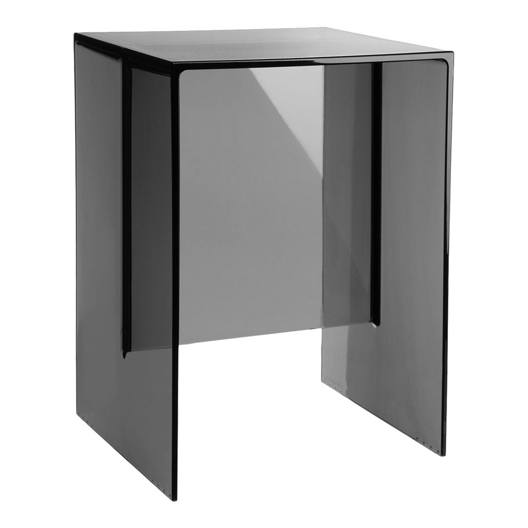 Table d'appoint et tabouret minimalistes en plastique transparent à forme géométrique monolithique pour le salon