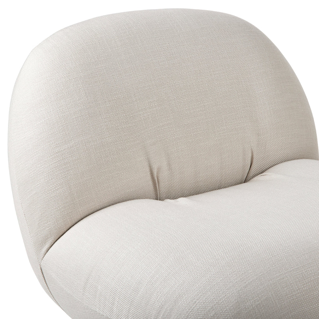 Fauteuil lounge moderne français entièrement tapissé avec forme de nuage flottant de faible hauteur pour salon