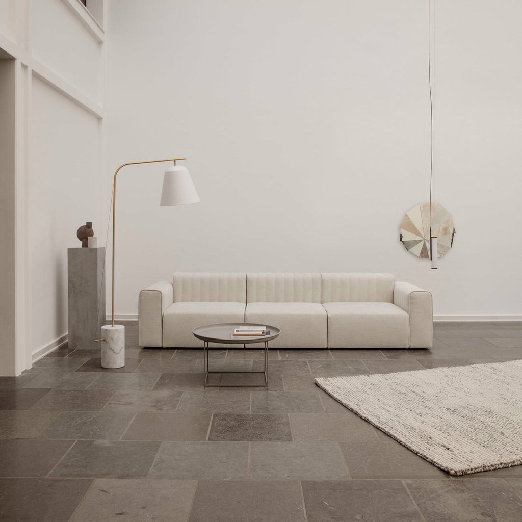 Table basse industrielle en métal filé avec cadre rotatif réglable sur 3 hauteurs pour salon