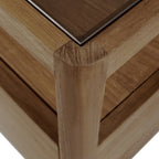 Table de chevet classique en bois massif avec barreaux inspirés des broches et tiroir unique pour chambre à coucher