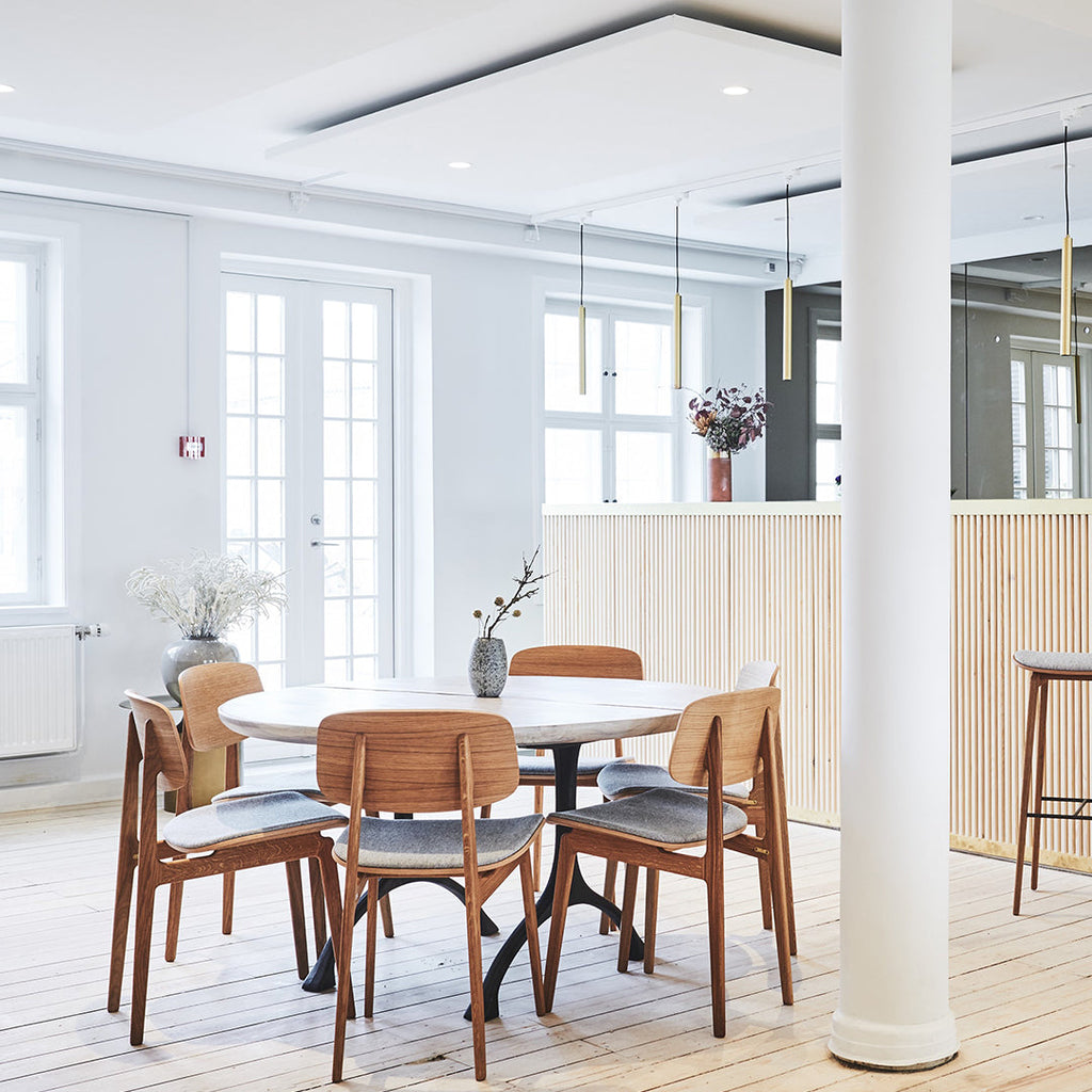 Chaise de salle à manger scandinave en chêne massif et placage stratifié, avec assise rembourrée