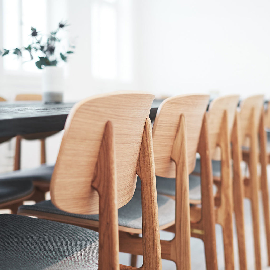 Chaise de salle à manger scandinave en chêne massif et placage stratifié, avec assise rembourrée