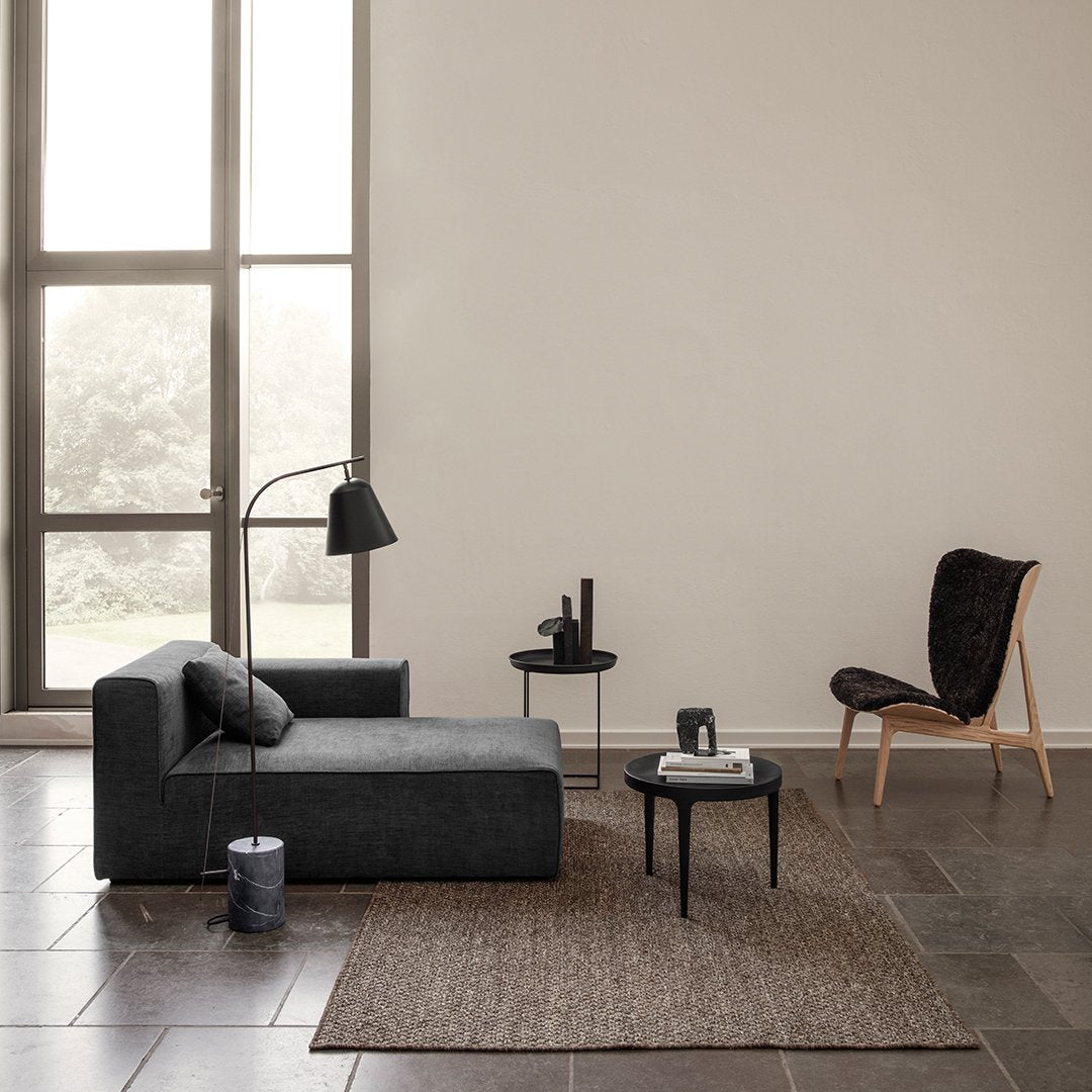 Fauteuil de salon scandinave en chêne massif avec dossier incurvé en forme d'oreille d'éléphant pour salon