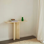 Console moderne en bois laqué au design symétrique pour couloir ou chambre
