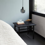 Table Basse Danoise Shaker en Chêne Massif avec Bords Biseautés et Pieds Ovales pour Salon