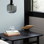 Table Basse Danoise Shaker en Chêne Massif avec Bords Biseautés et Pieds Ovales pour Salon
