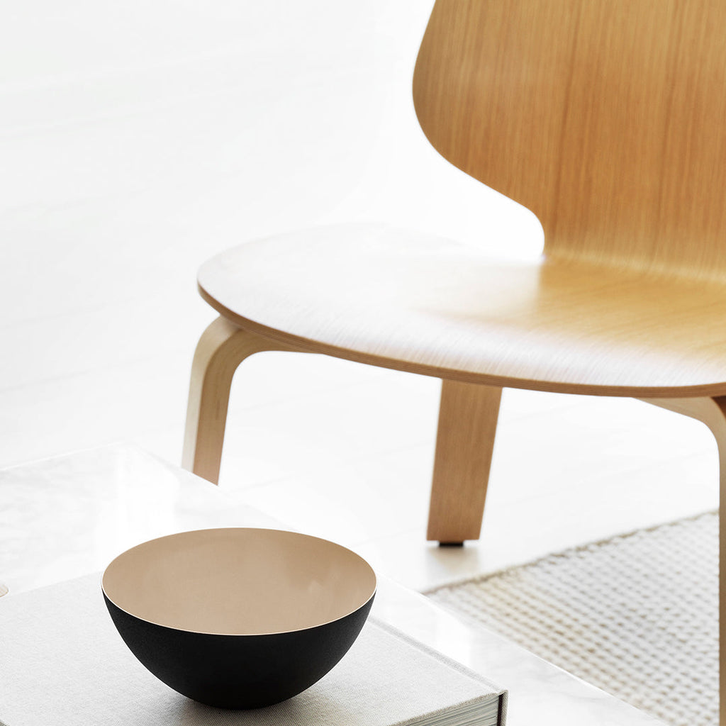 Fauteuil de salon minimaliste en placage moulé avec un design empilable et flexible pour le salon