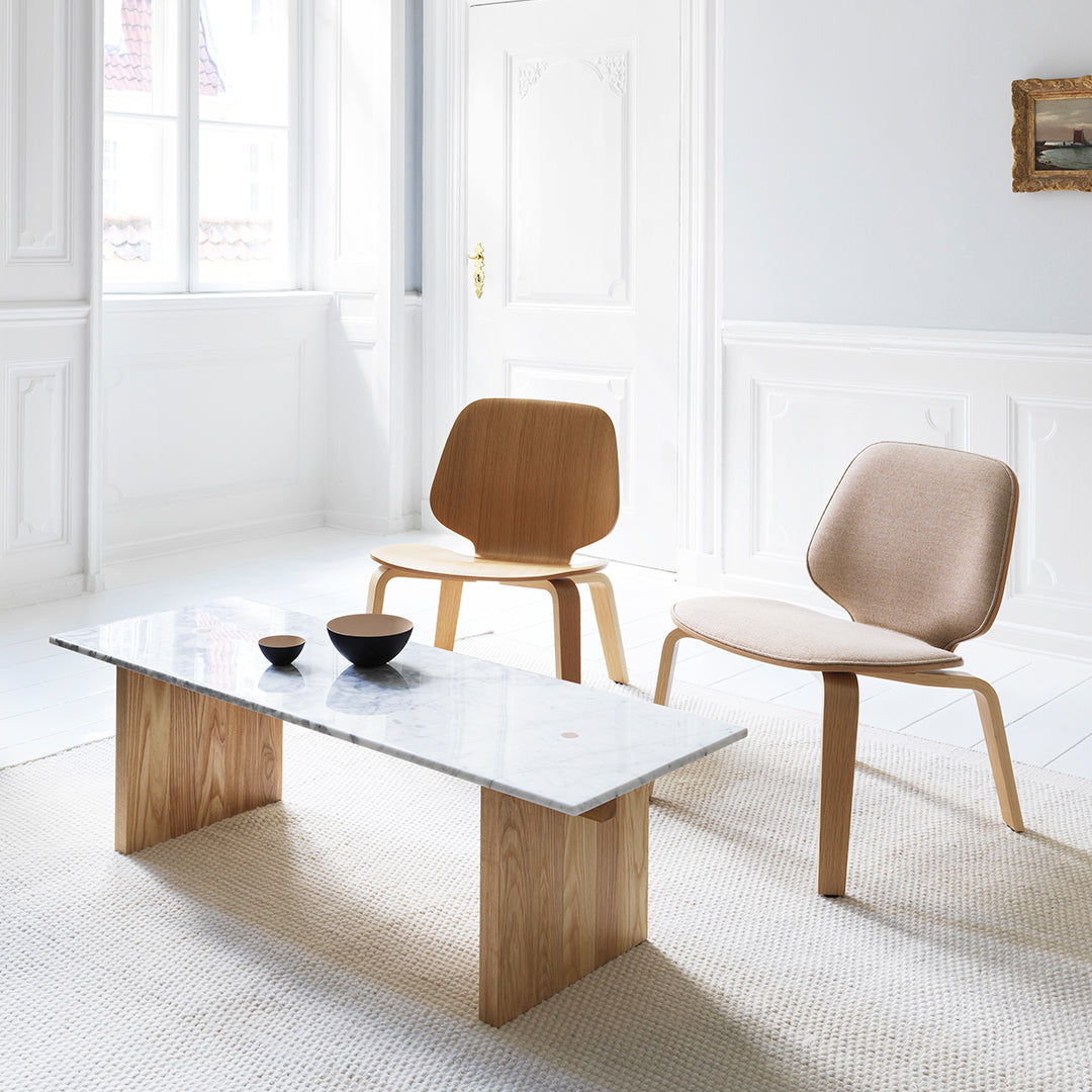 Fauteuil de salon minimaliste en placage moulé avec un design empilable et flexible pour le salon