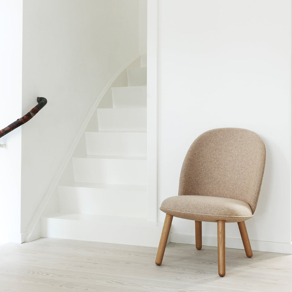Fauteuil de salon moderne urbain en velours ou cuir avec assemblage à plat pour le salon