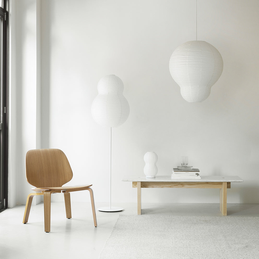 Fauteuil de salon minimaliste en placage moulé avec un design empilable et flexible pour le salon
