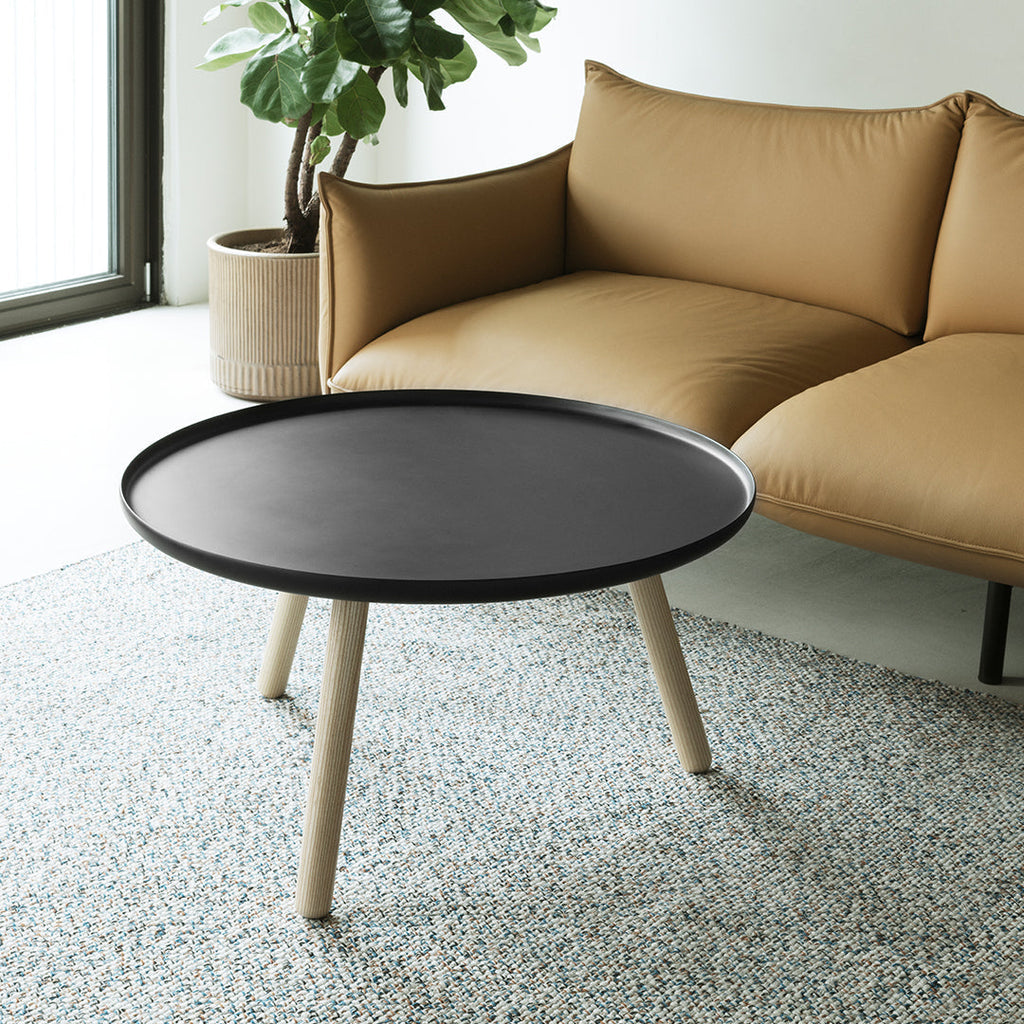 Table basse en bois minimaliste avec assemblage facile sans vis pour toute pièce