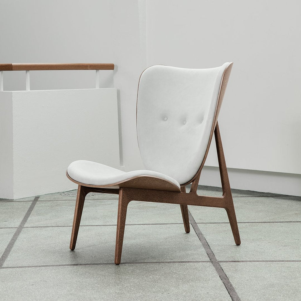 Fauteuil de salon scandinave en chêne massif avec dossier incurvé en forme d'oreille d'éléphant pour salon