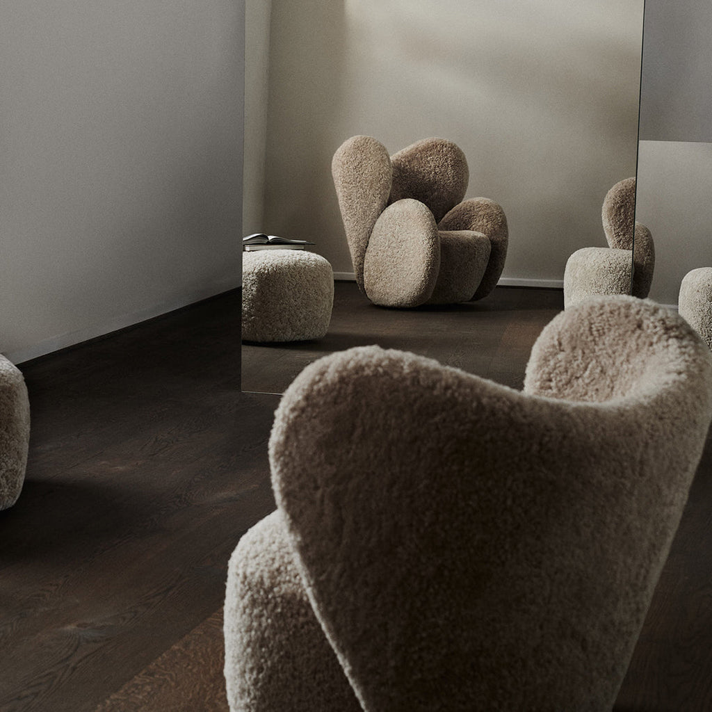 Fauteuil de salon pivotant entièrement rembourré Art Déco avec structure bloc volumineuse pour salon