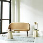 Table basse scandinave en pin avec piètement sculptural octogonal pour salon
