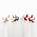 Chaise latérale en plastique emblématique avec design monobloc en porte-à-faux pour salle à manger ou extérieur
