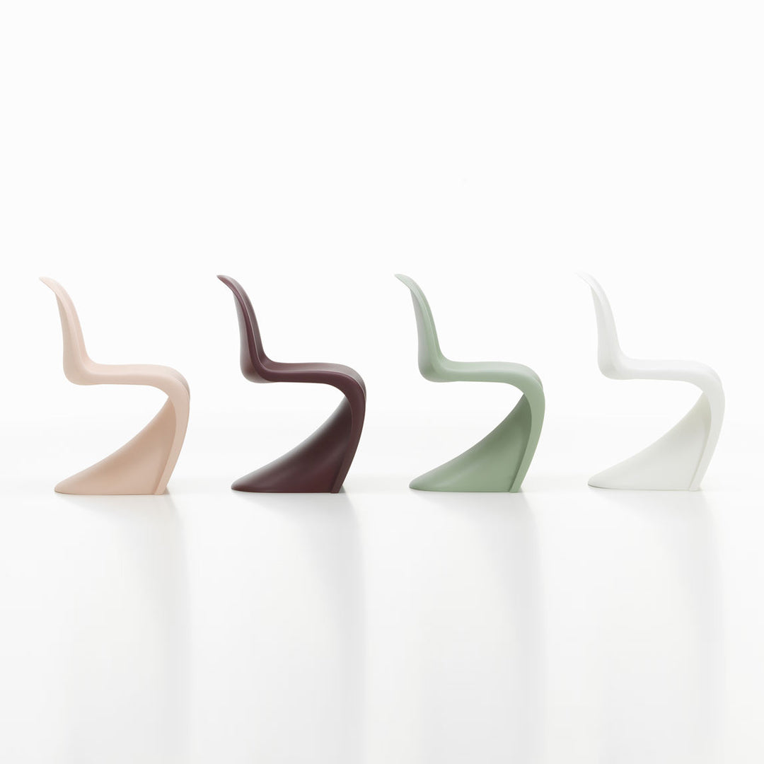 Chaise latérale en plastique emblématique avec design monobloc en porte-à-faux pour salle à manger ou extérieur