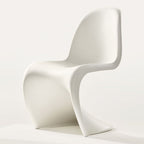 Chaise latérale en plastique emblématique avec design monobloc en porte-à-faux pour salle à manger ou extérieur