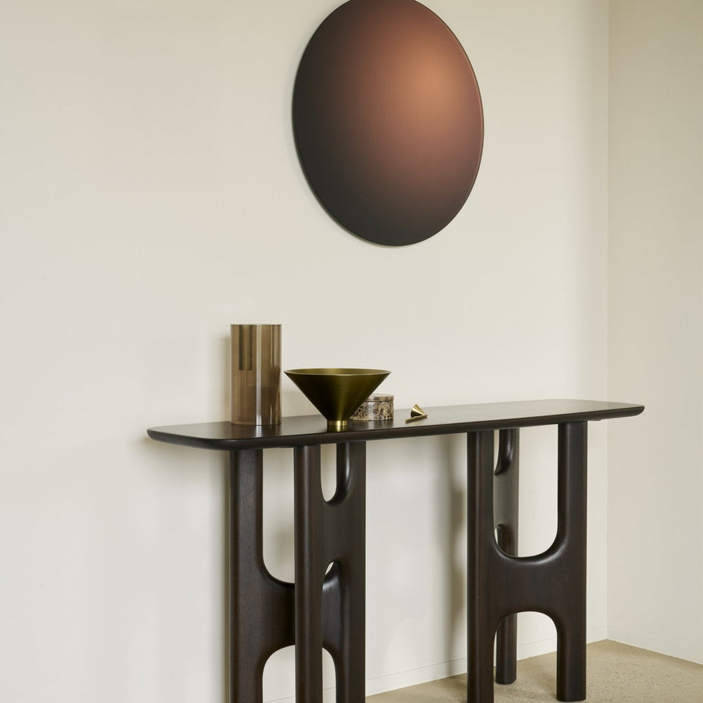 Console en bois vintage-moderne avec bords arrondis fluides pour couloir