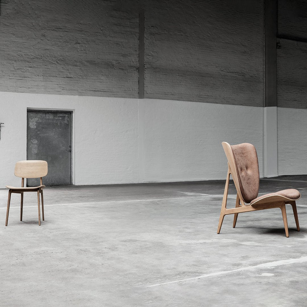Fauteuil de salon scandinave en chêne massif avec dossier incurvé en forme d'oreille d'éléphant pour salon