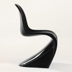 Chaise d'appoint emblématique en plastique laqué brillant avec forme en porte-à-faux monobloc pour salle à manger