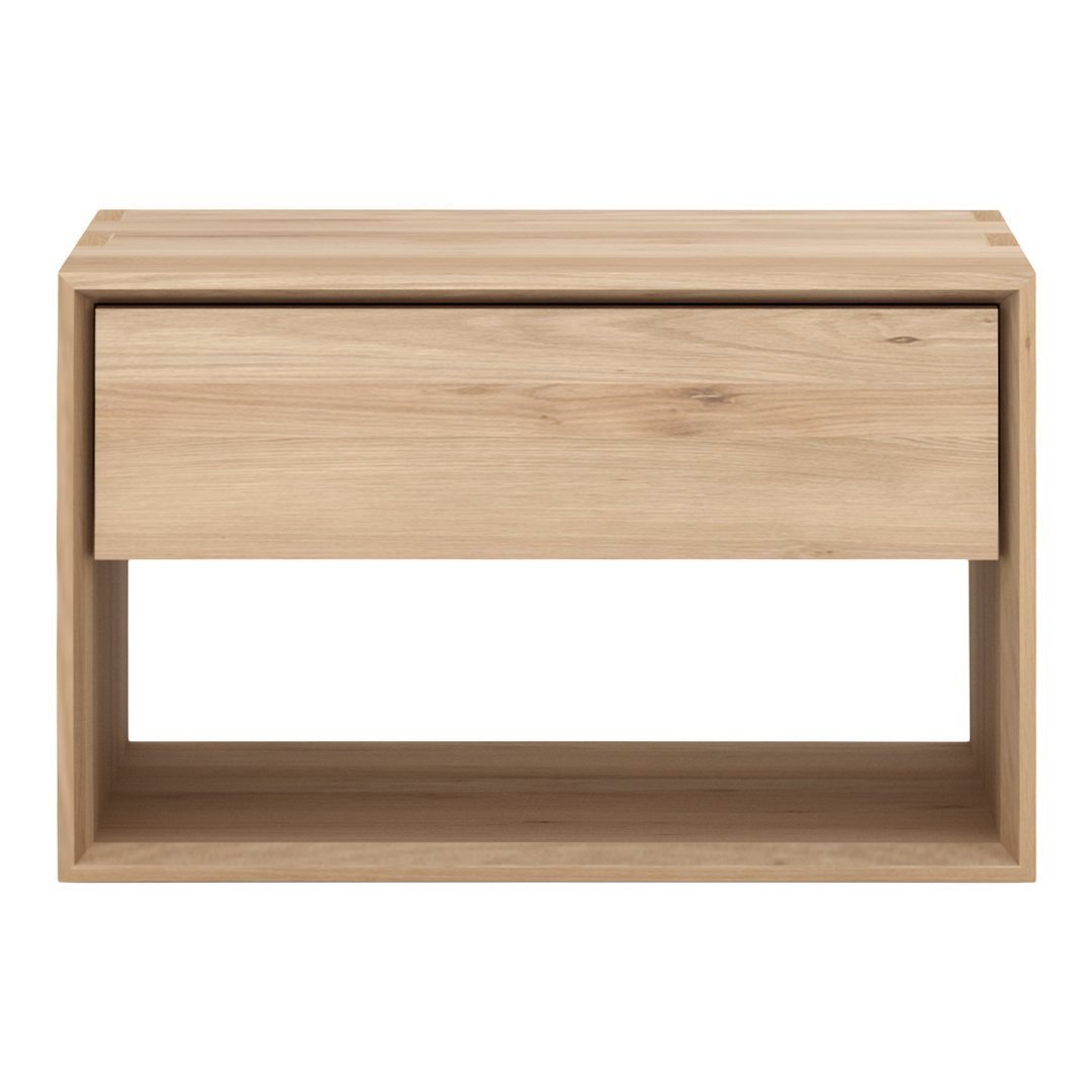 Table de chevet scandinave en bois massif avec lignes élégantes et tiroir unique pour chambre à coucher