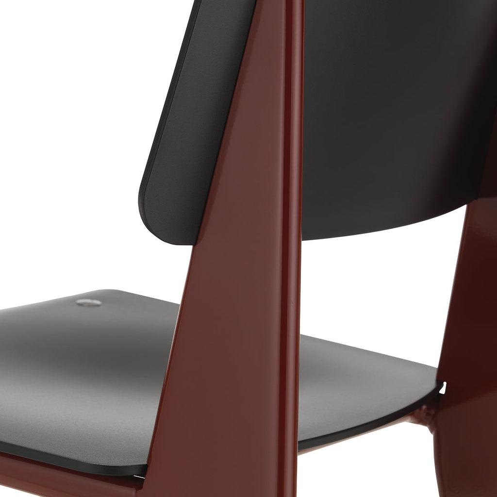 Chaise d'appoint contemporaine en plastique recyclé avec piètement thermolaqué pour salle à manger
