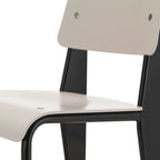 Chaise d'appoint contemporaine en plastique recyclé avec piètement thermolaqué pour salle à manger