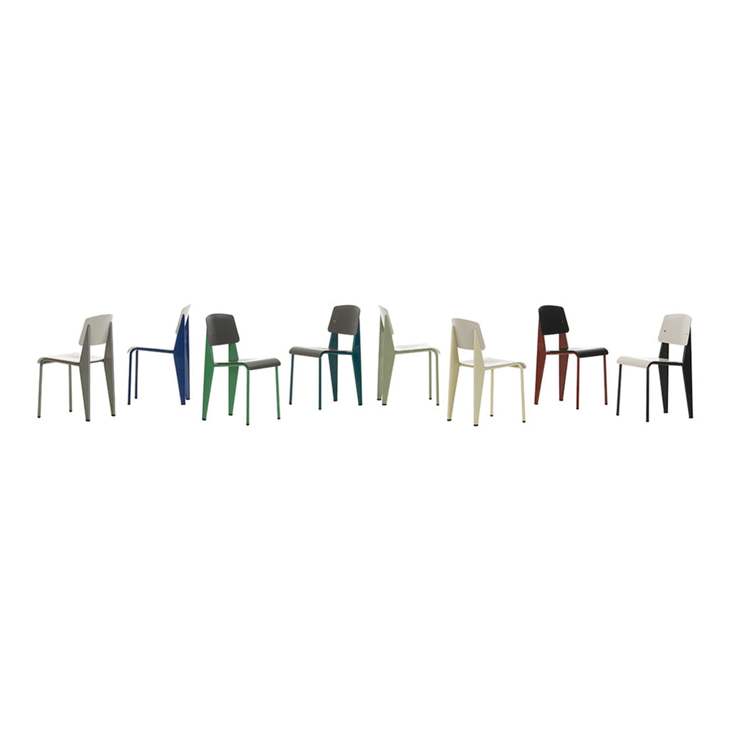 Chaise d'appoint contemporaine en plastique recyclé avec piètement thermolaqué pour salle à manger