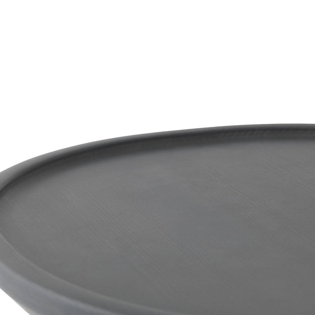 Table basse scandinave en pin avec piètement sculptural octogonal pour salon