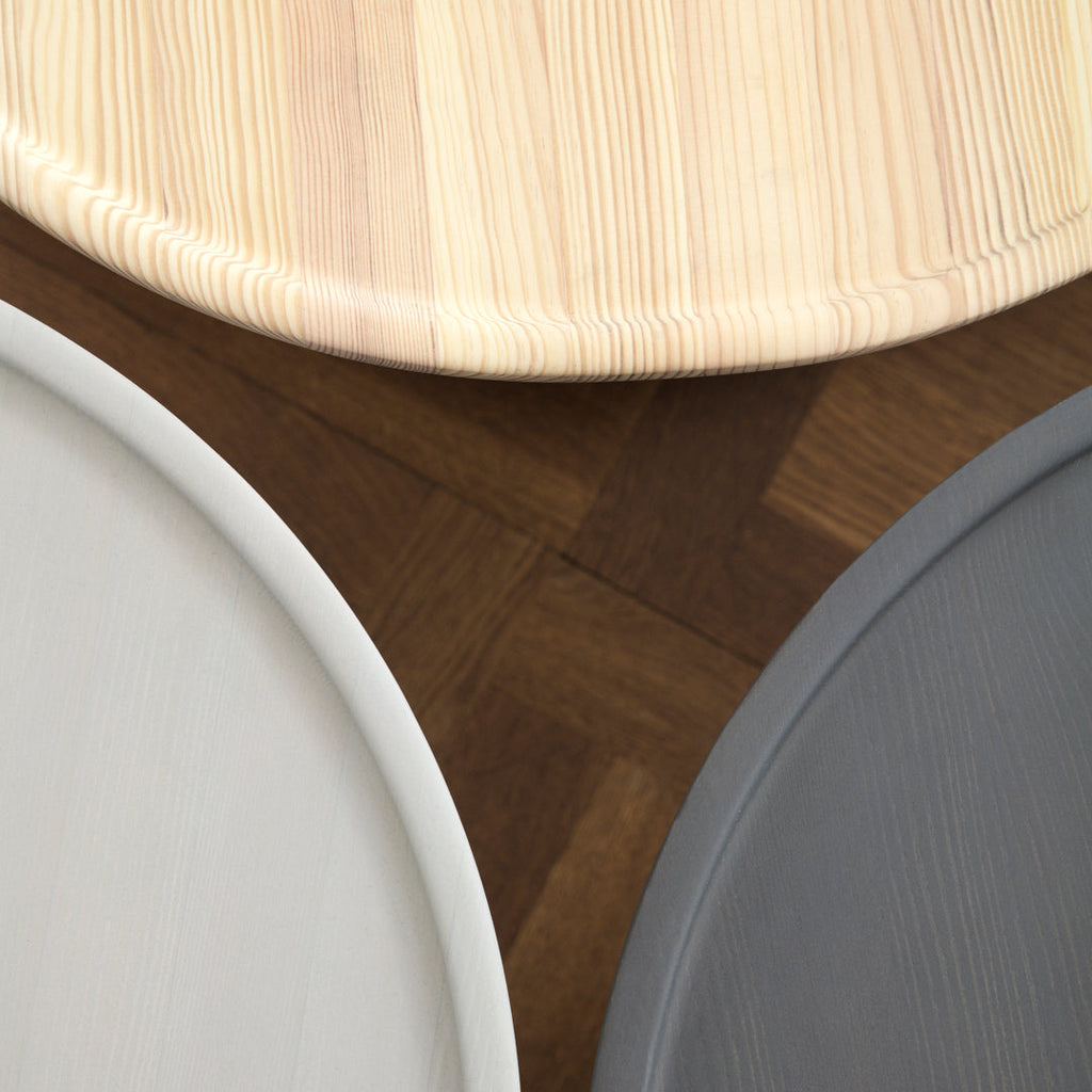 Table basse scandinave en pin avec piètement sculptural octogonal pour salon