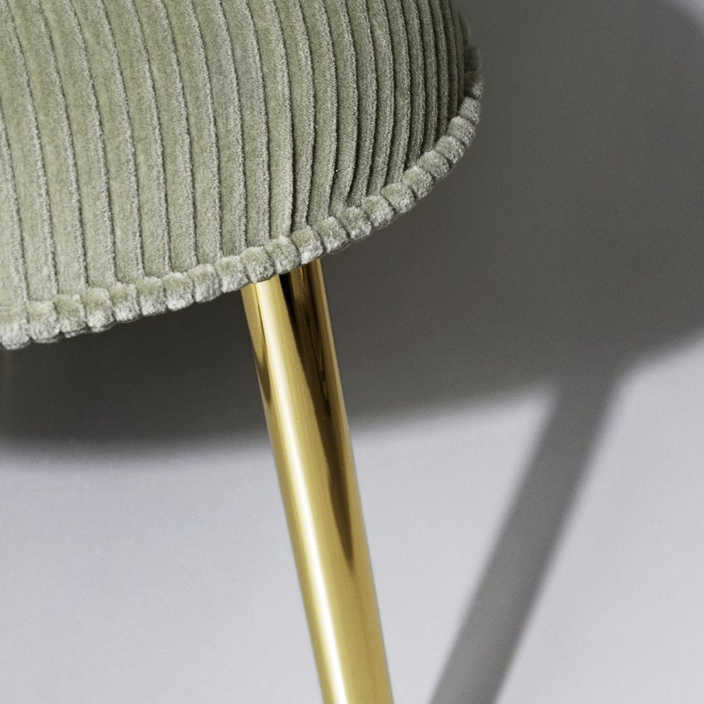 Fauteuil de salon moderne urbain en velours ou cuir avec assemblage à plat pour le salon