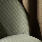 Fauteuil de salon moderne urbain en velours ou cuir avec assemblage à plat pour le salon