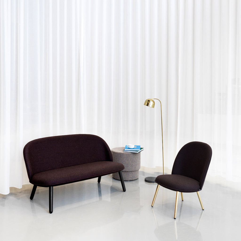 Fauteuil de salon moderne urbain en velours ou cuir avec assemblage à plat pour le salon