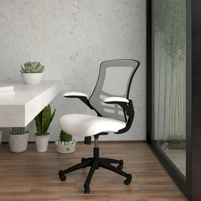 Chaise de bureau ergonomique pivotante en maille à dossier mi-haut avec accoudoirs relevables