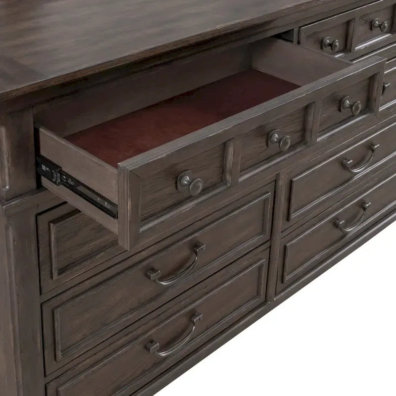 Lit rembourré marron, commode avec miroir et table de chevet