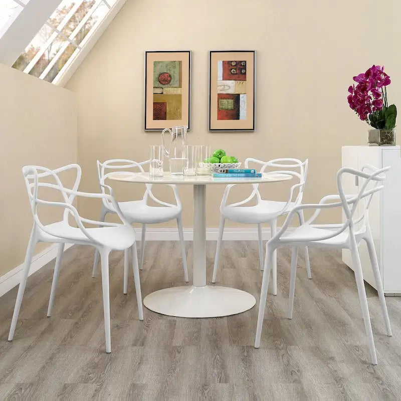 Chaise empilable en plastique