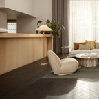 Fauteuil lounge moderne français entièrement tapissé avec forme de nuage flottant de faible hauteur pour salon
