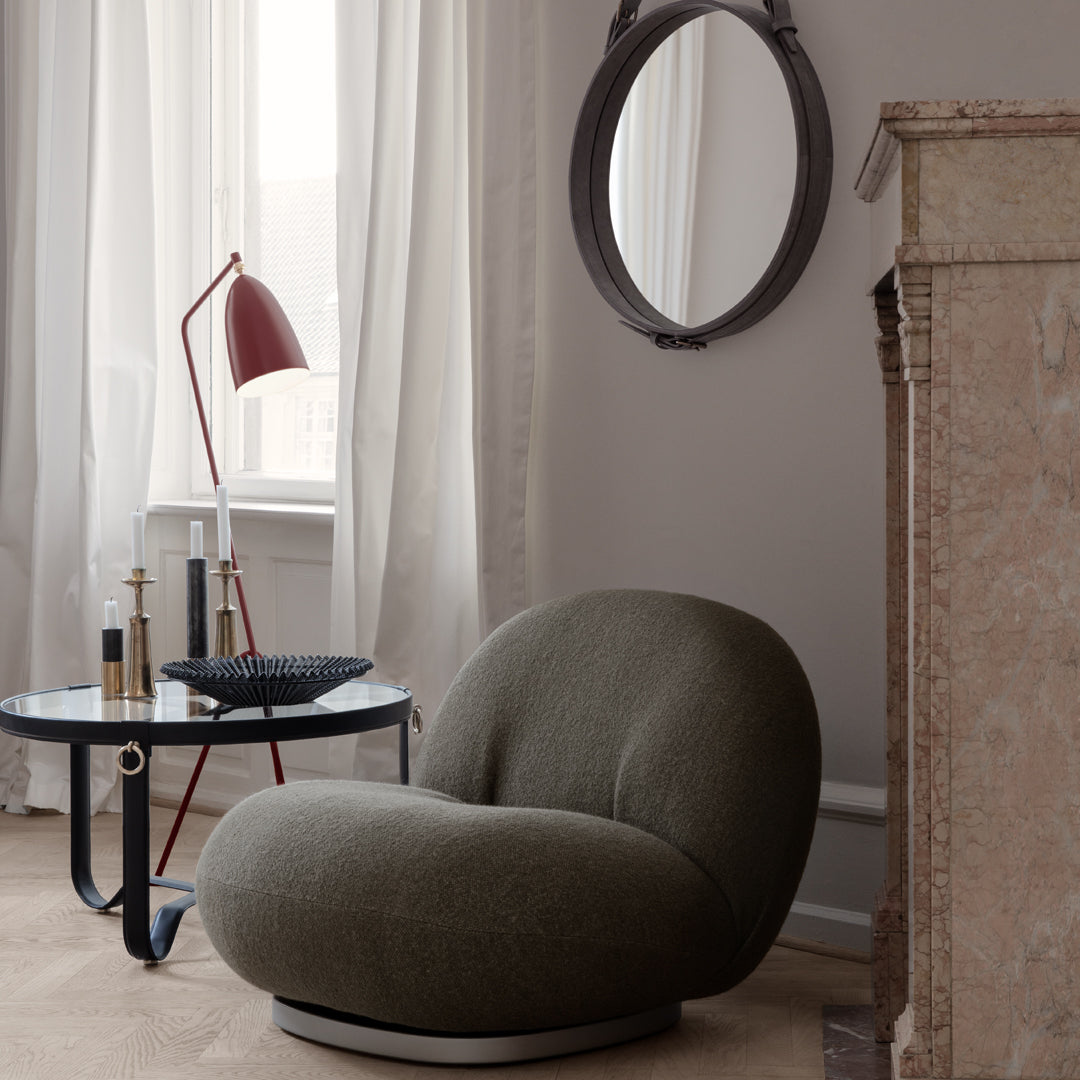 Fauteuil lounge moderne français entièrement tapissé avec forme de nuage flottant de faible hauteur pour salon