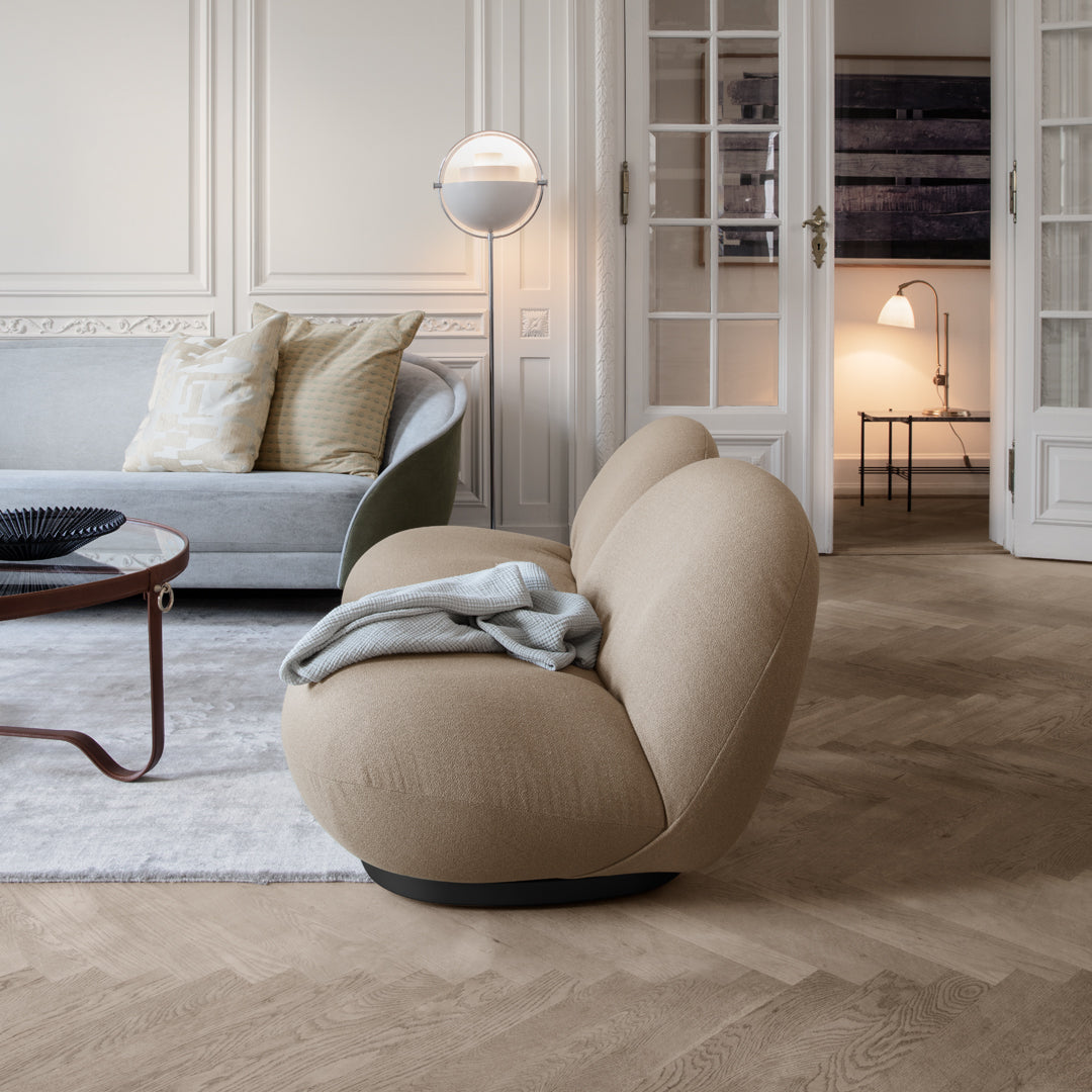 Fauteuil lounge moderne français entièrement tapissé avec forme de nuage flottant de faible hauteur pour salon