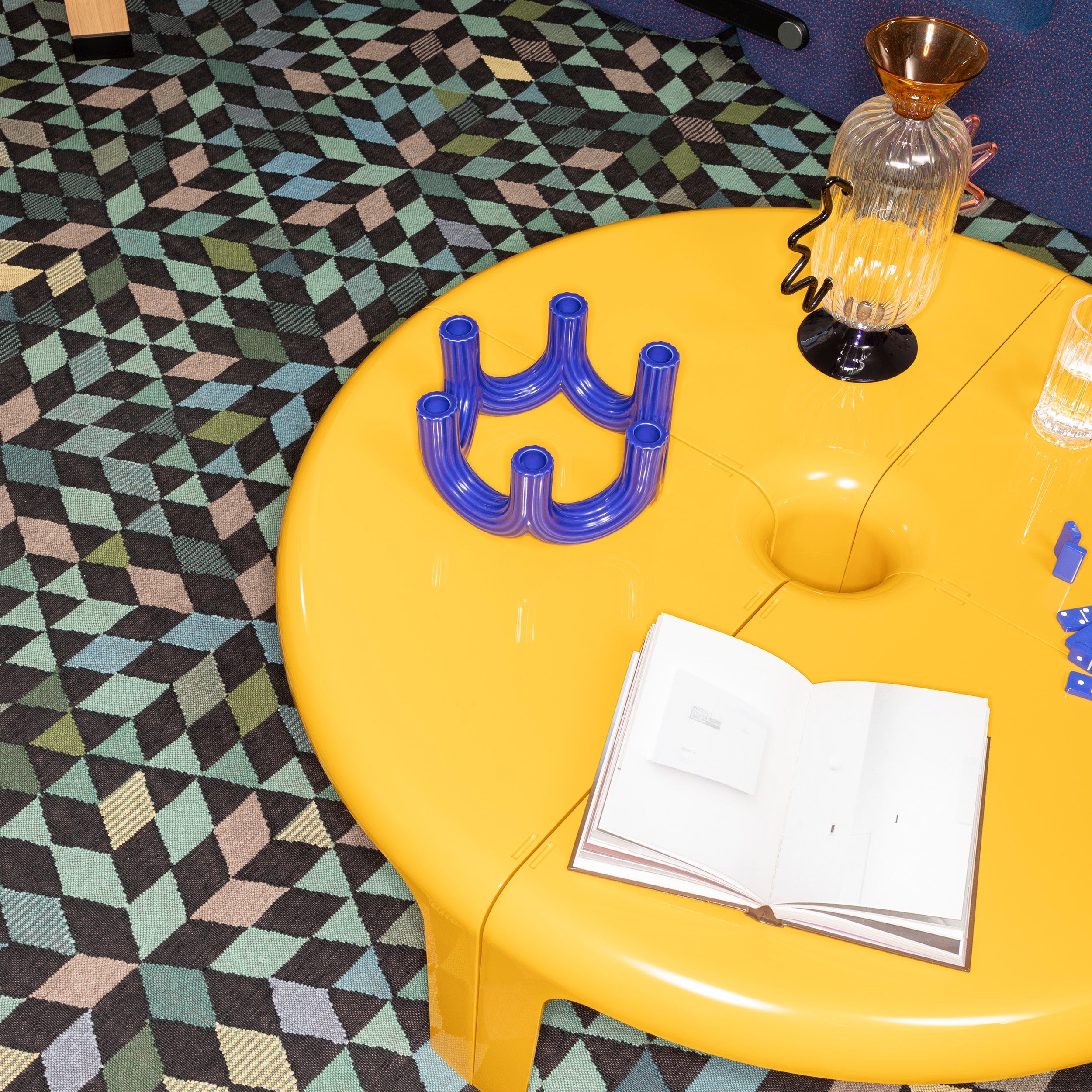 Table basse rétro modulaire en plastique ABS avec design convertible multi-usage pour le salon