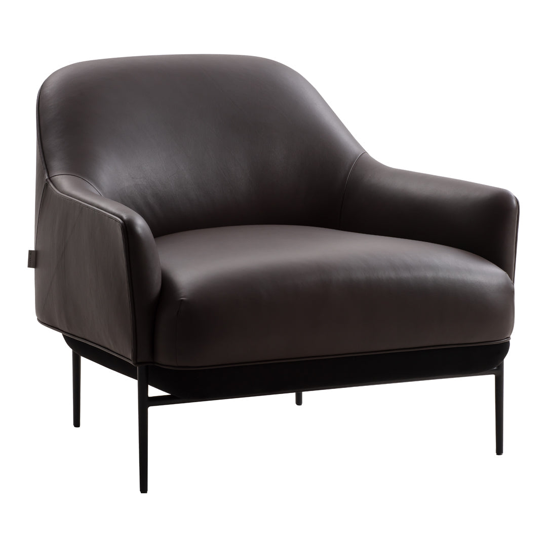 Fauteuil de salon contemporain rembourré, avec profil arrondi sculptural et cadre en métal pour le salon
