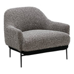 Fauteuil de salon contemporain rembourré, avec profil arrondi sculptural et cadre en métal pour le salon