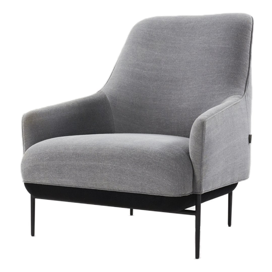 Fauteuil de salon contemporain rembourré, avec profil arrondi sculptural et cadre en métal pour le salon