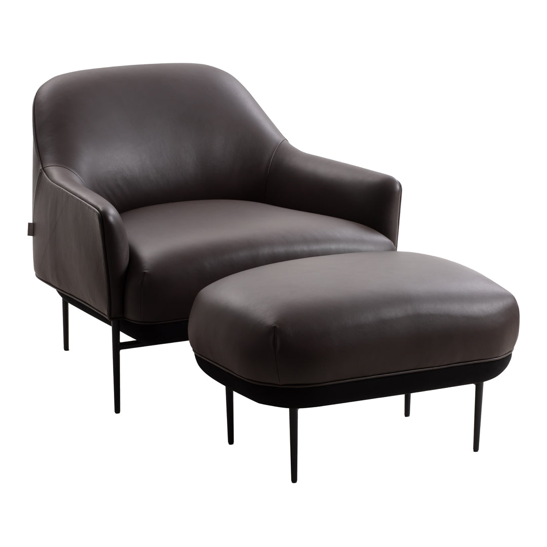 Fauteuil de salon contemporain rembourré, avec profil arrondi sculptural et cadre en métal pour le salon