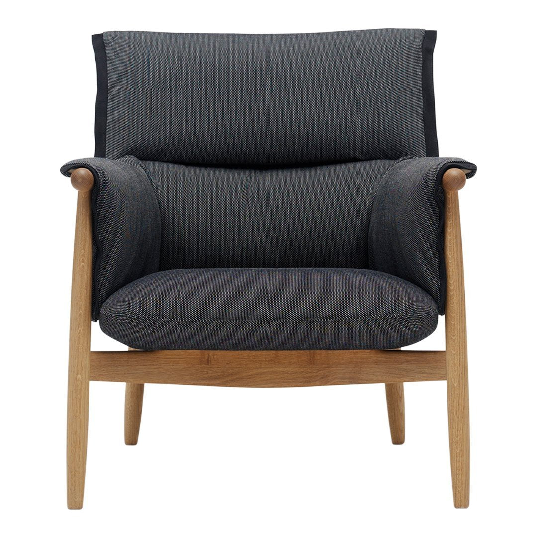 Fauteuil de salon scandinave en bois massif avec coussin triple pliant pour le dossier et l'accoudoir, pour le salon