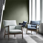Fauteuil de salon scandinave en bois massif avec coussin triple pliant pour le dossier et l'accoudoir, pour le salon