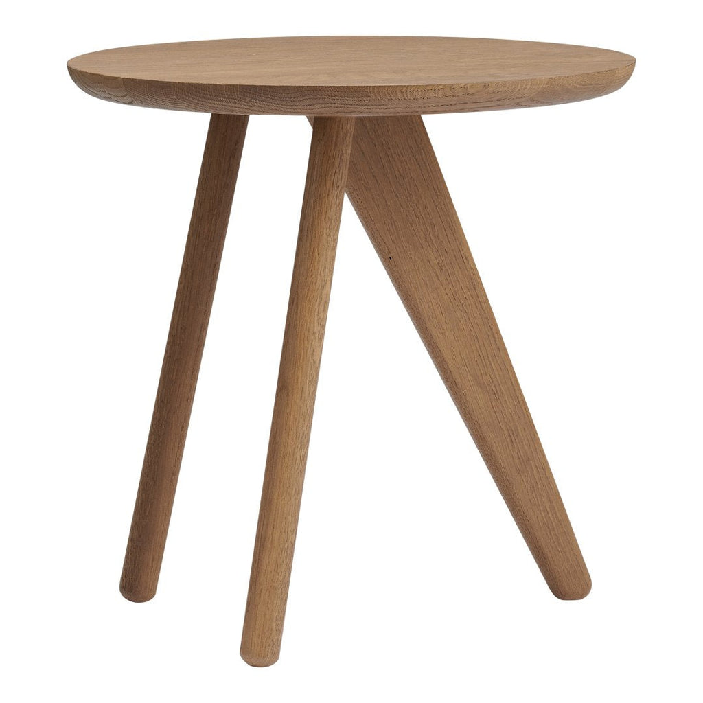 Table d'appoint minimaliste en chêne massif avec pied en forme d'ailette et plateau en placage ultrafin pour salon