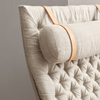 Fauteuil de salon scandinave en chêne massif et toile de lin avec dossier pliable et ferrures en laiton pour salon